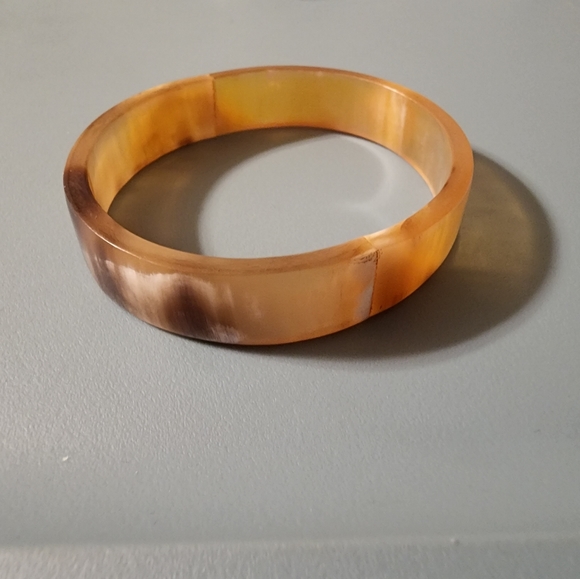 X-SMALL Narrow Millard Couture Natural Horn Bangle - Picture 3 of 5